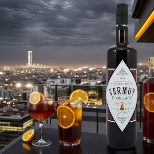 Vermut rojo Dios Baco